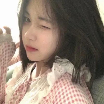 采蘑菇的夫妻